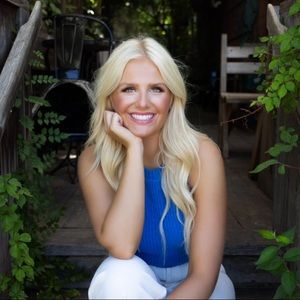 Meet your Posher, Claire